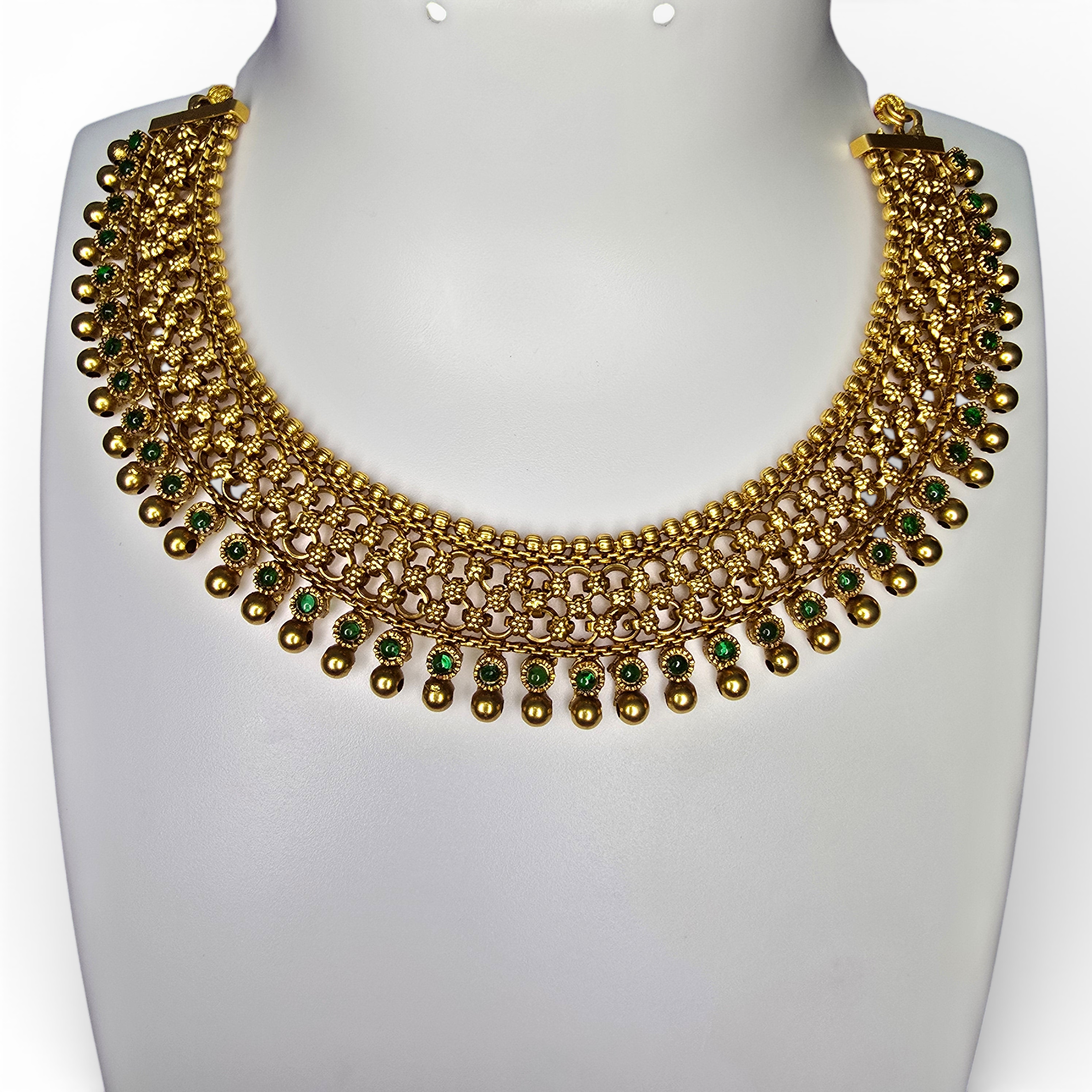 AK00001 - Traditional Choker Necklace Set with Jhumka Earrings