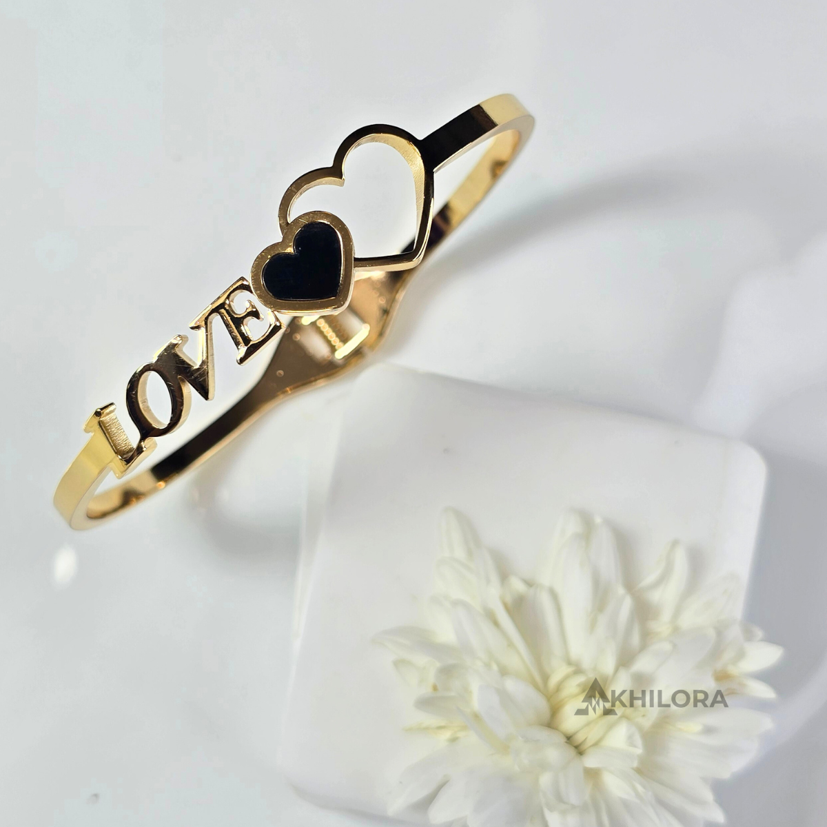 AK00146 - Eternal Love Heart Bangle