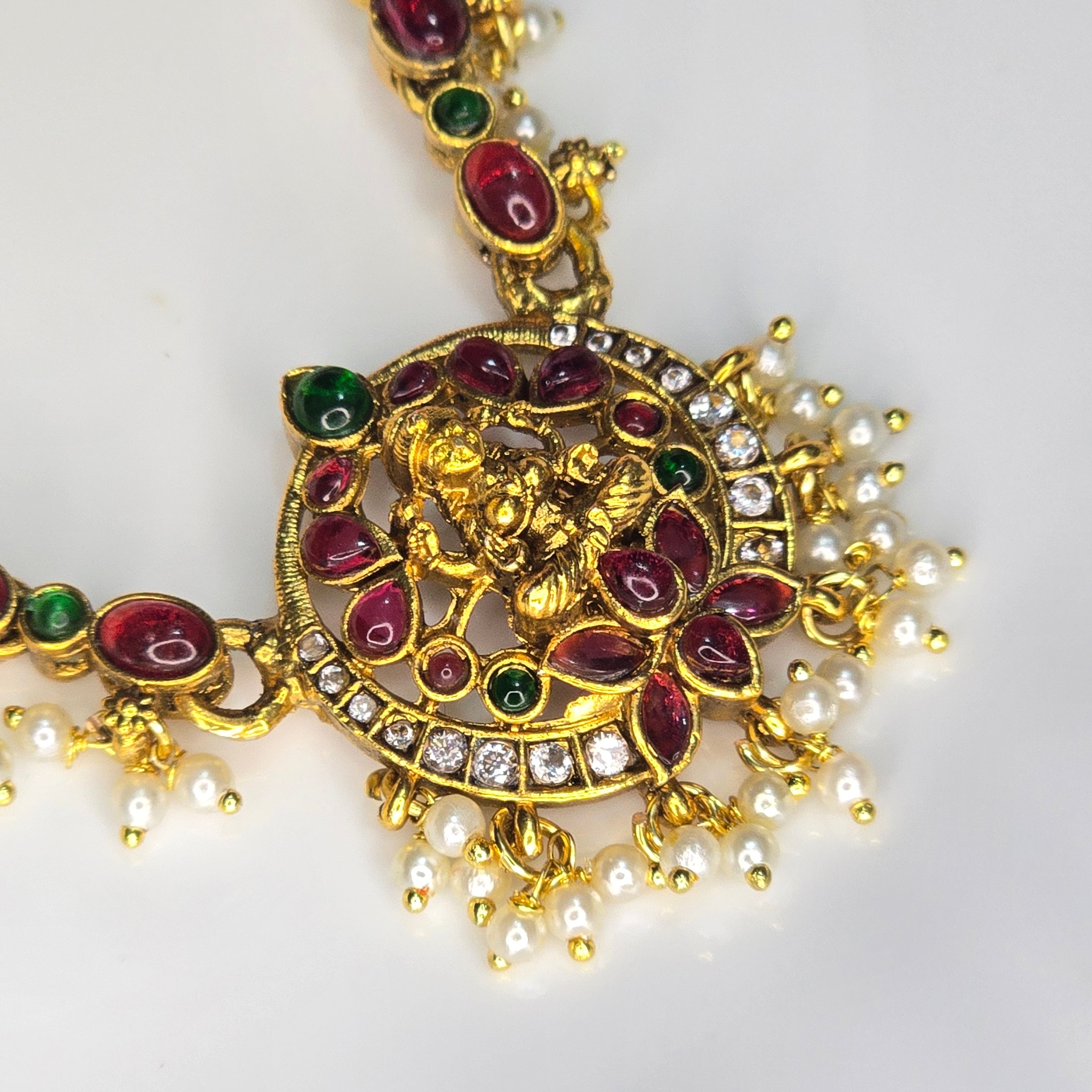 AK00018 - Antique Temple Jewelry Set With Earing