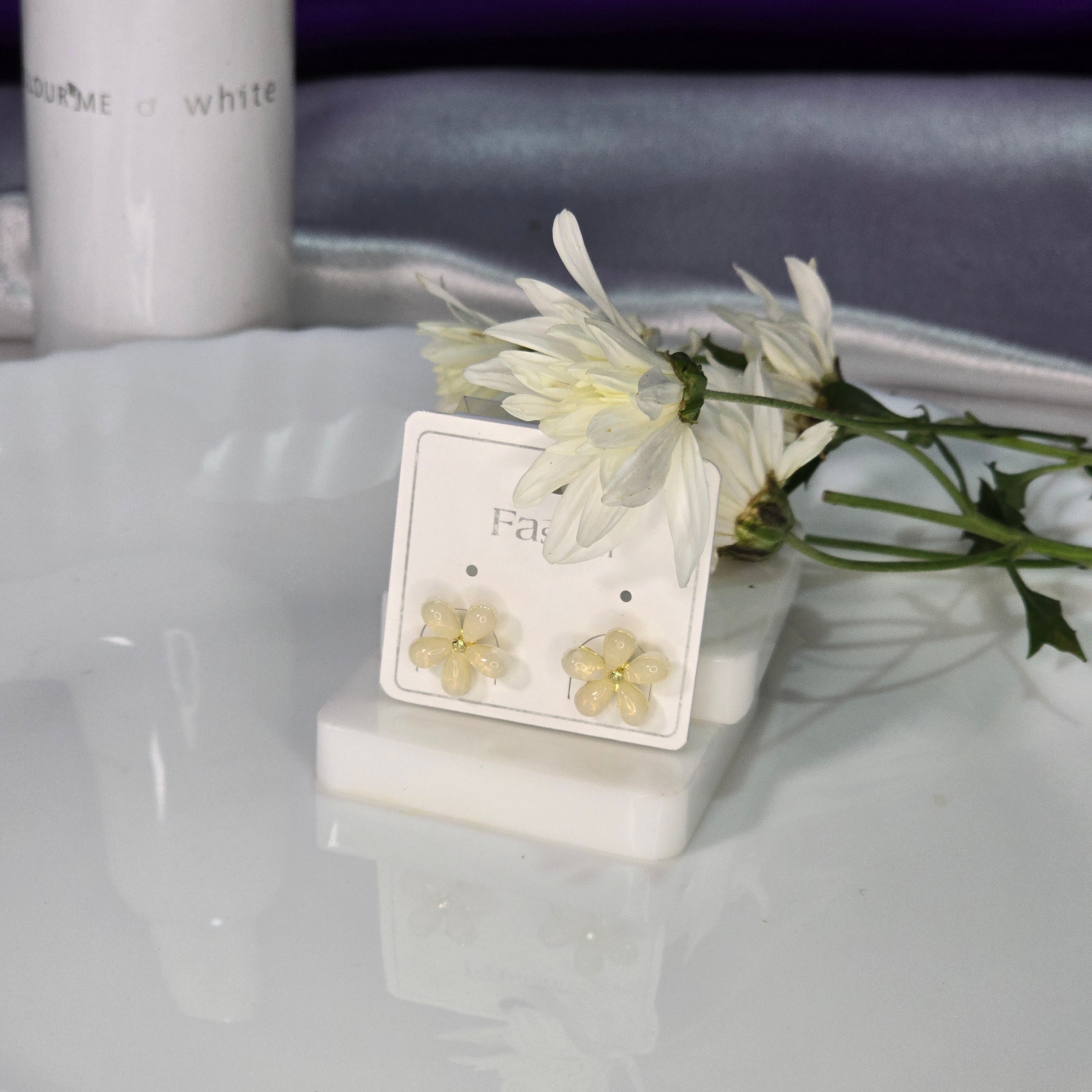 AK00052 - Golden Glow Cat’s Eye Floral Stud Earrings