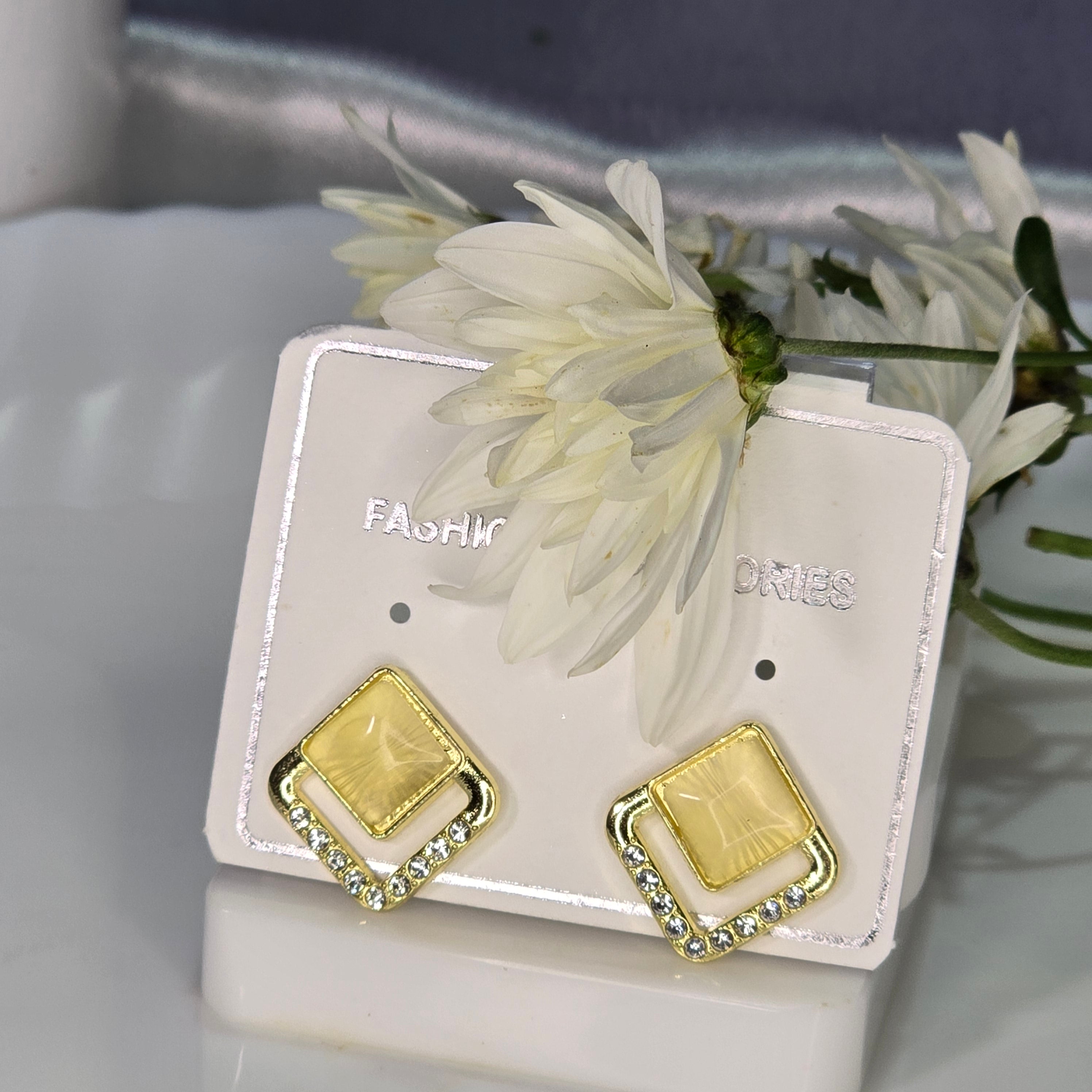 AK00053 - Modern Geometric Crystal Stud Earrings