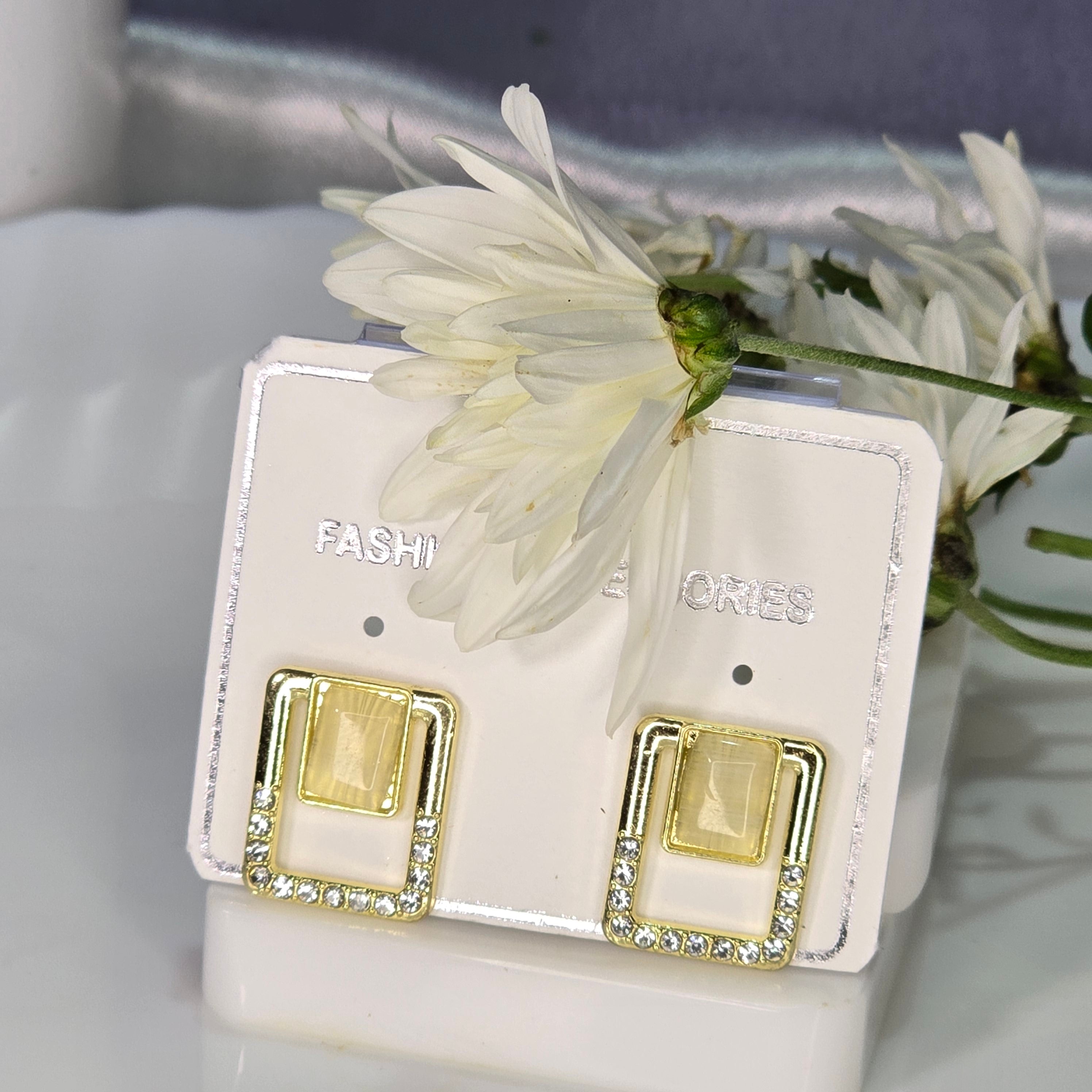 AK00053 - Modern Geometric Crystal Stud Earrings