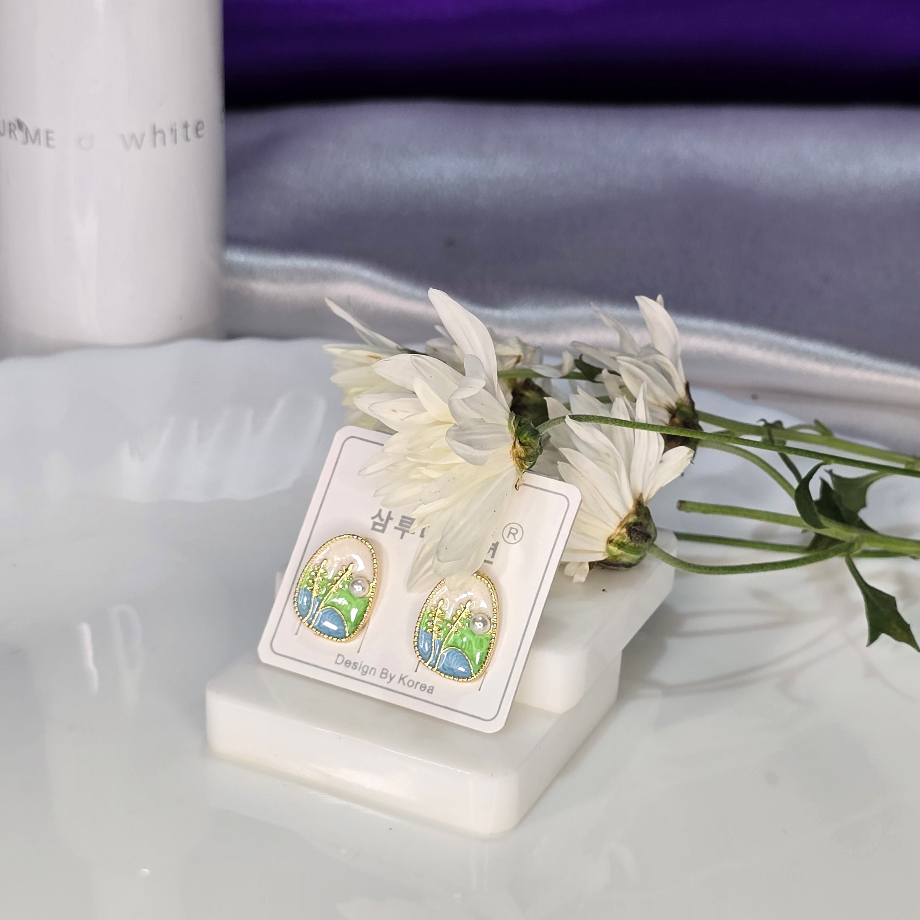 AK00074 - Assorted Landscape Art Pearl Stud Earrings