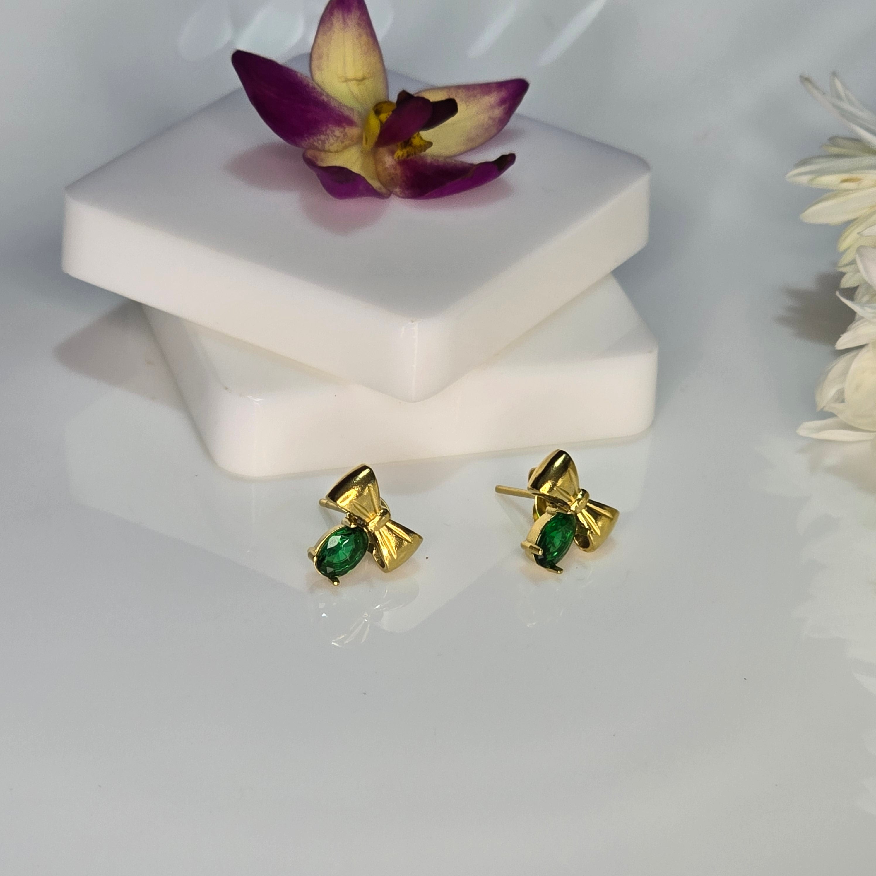 AK00086 - Emerald Ribbon Bow Necklace & Stud Earring Set