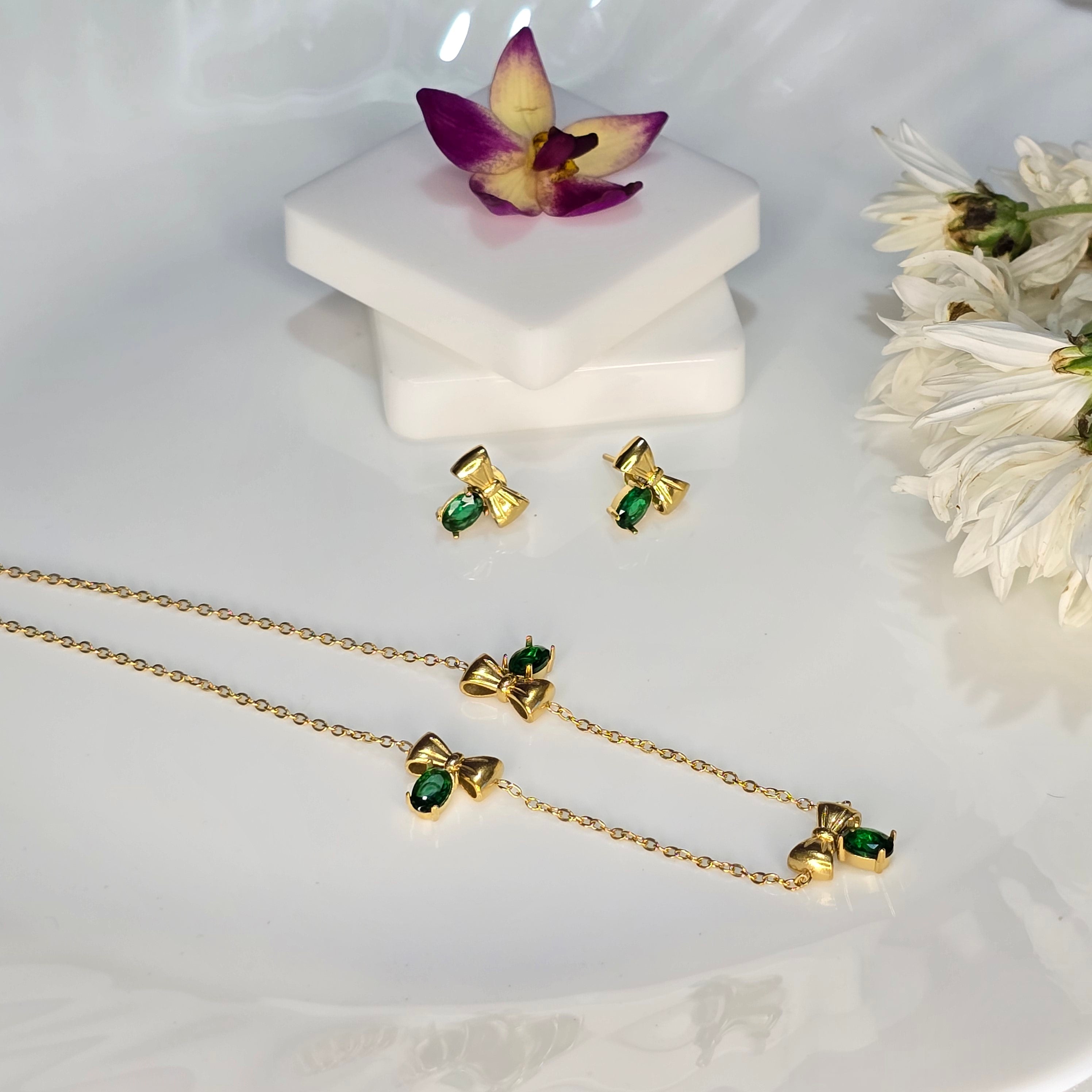 AK00086 - Emerald Ribbon Bow Necklace & Stud Earring Set