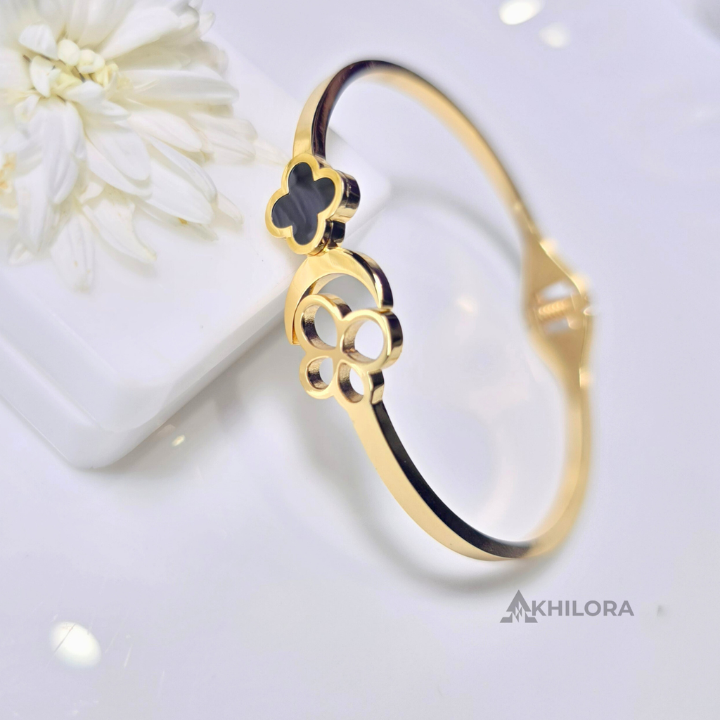 AK00145 - Noir Clover & Butterfly Bangle
