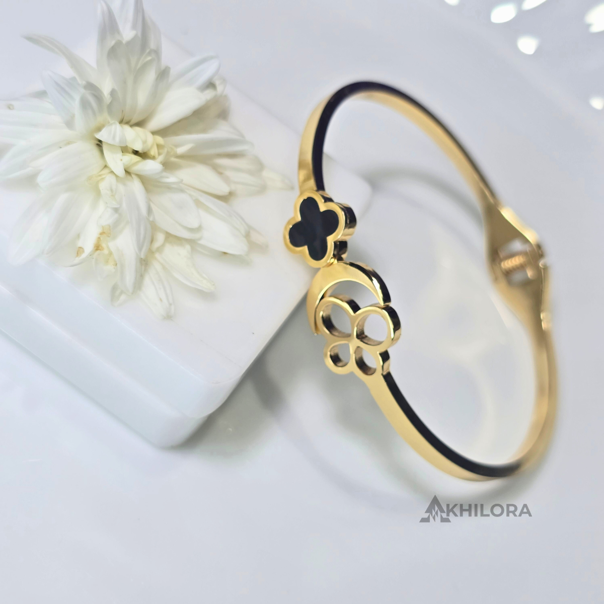 AK00145 - Noir Clover & Butterfly Bangle