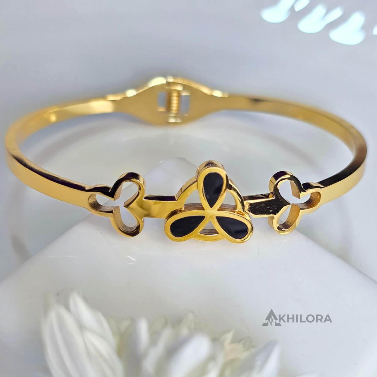 AK00147 - Noir Petal Trio Bangle