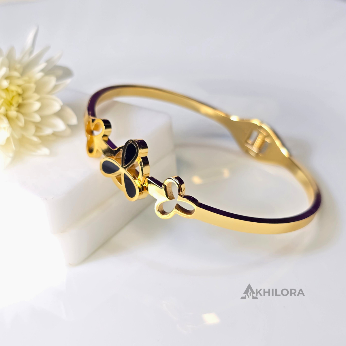 AK00147 - Noir Petal Trio Bangle
