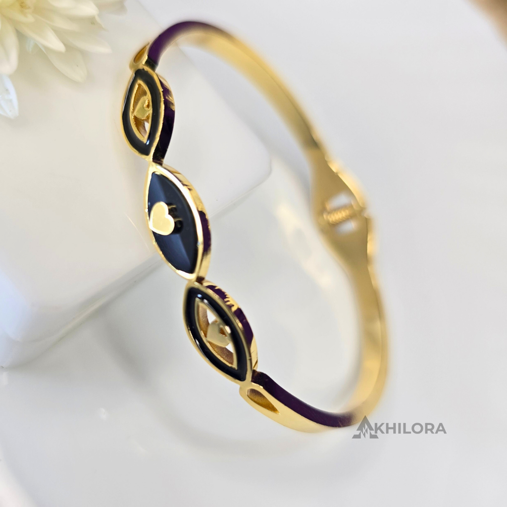 AK00150 - Noir Heart Trio Bangle