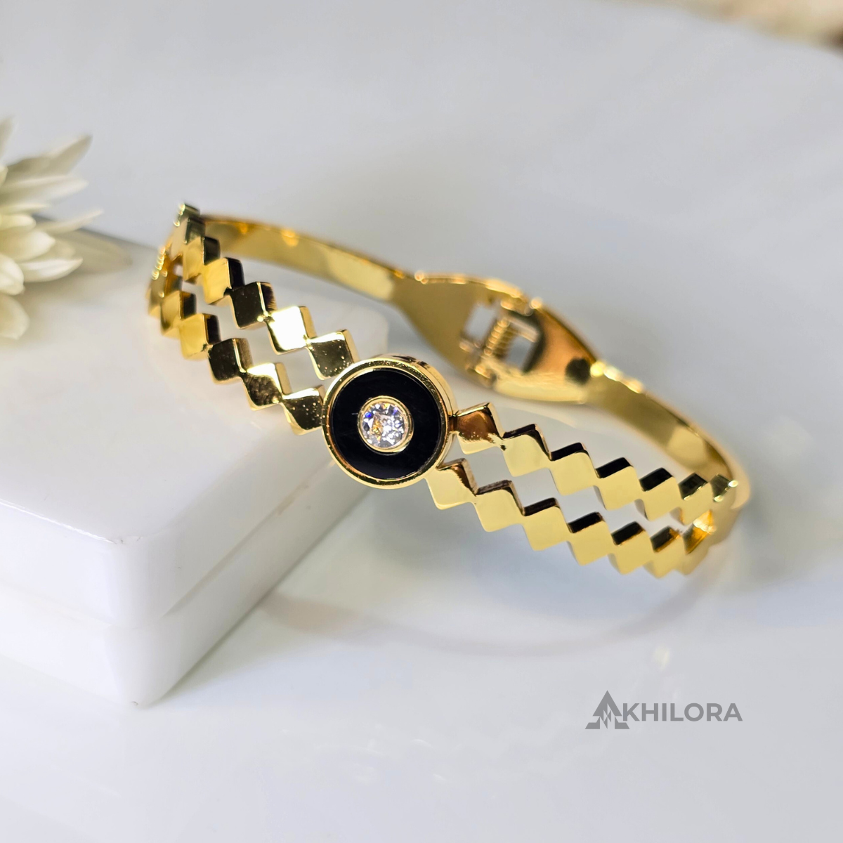 AK00151 - Noir Halo Geometric Bangle
