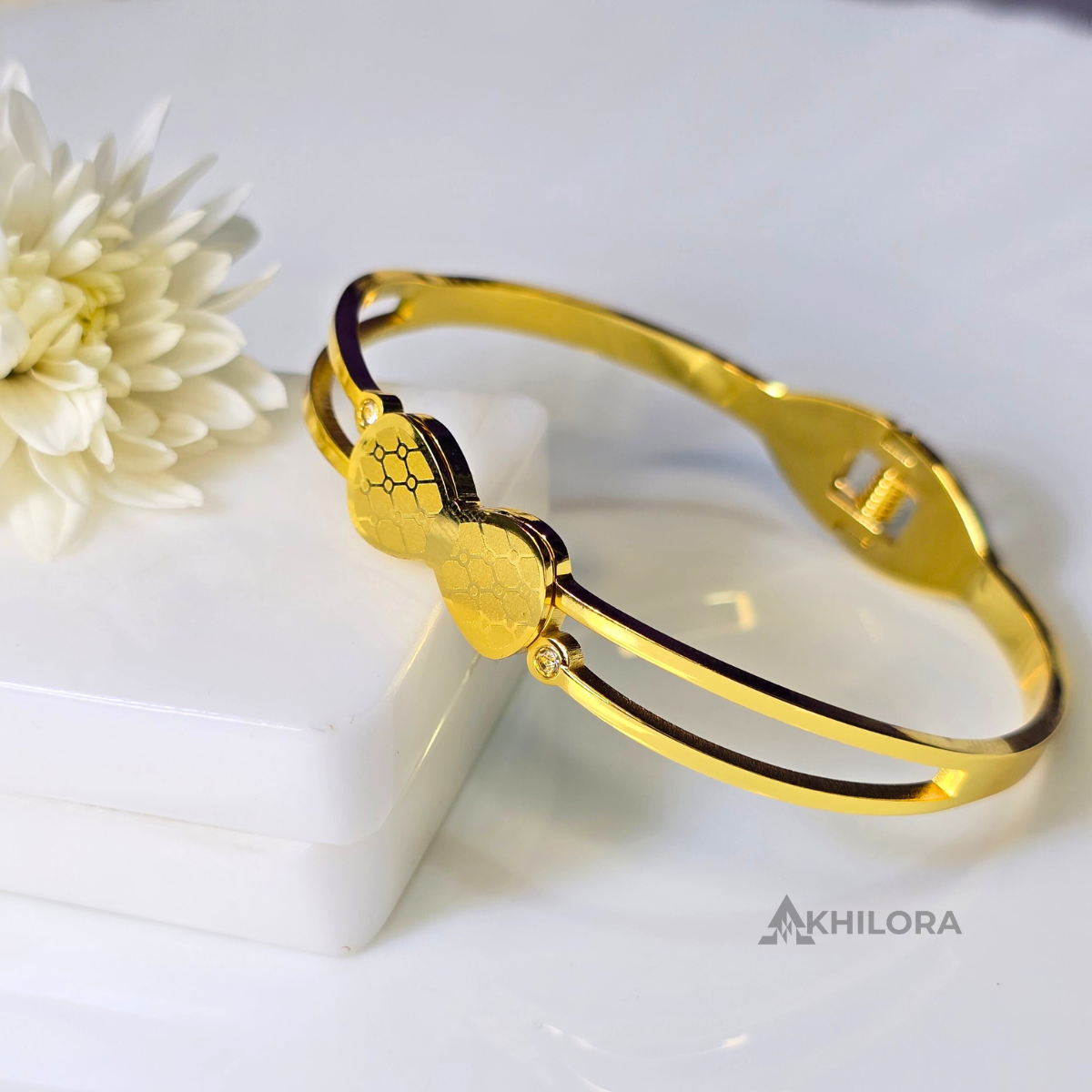 AK00153 - Lumina Yellow Honeycomb Bow Bangle – 18K Gold Plated