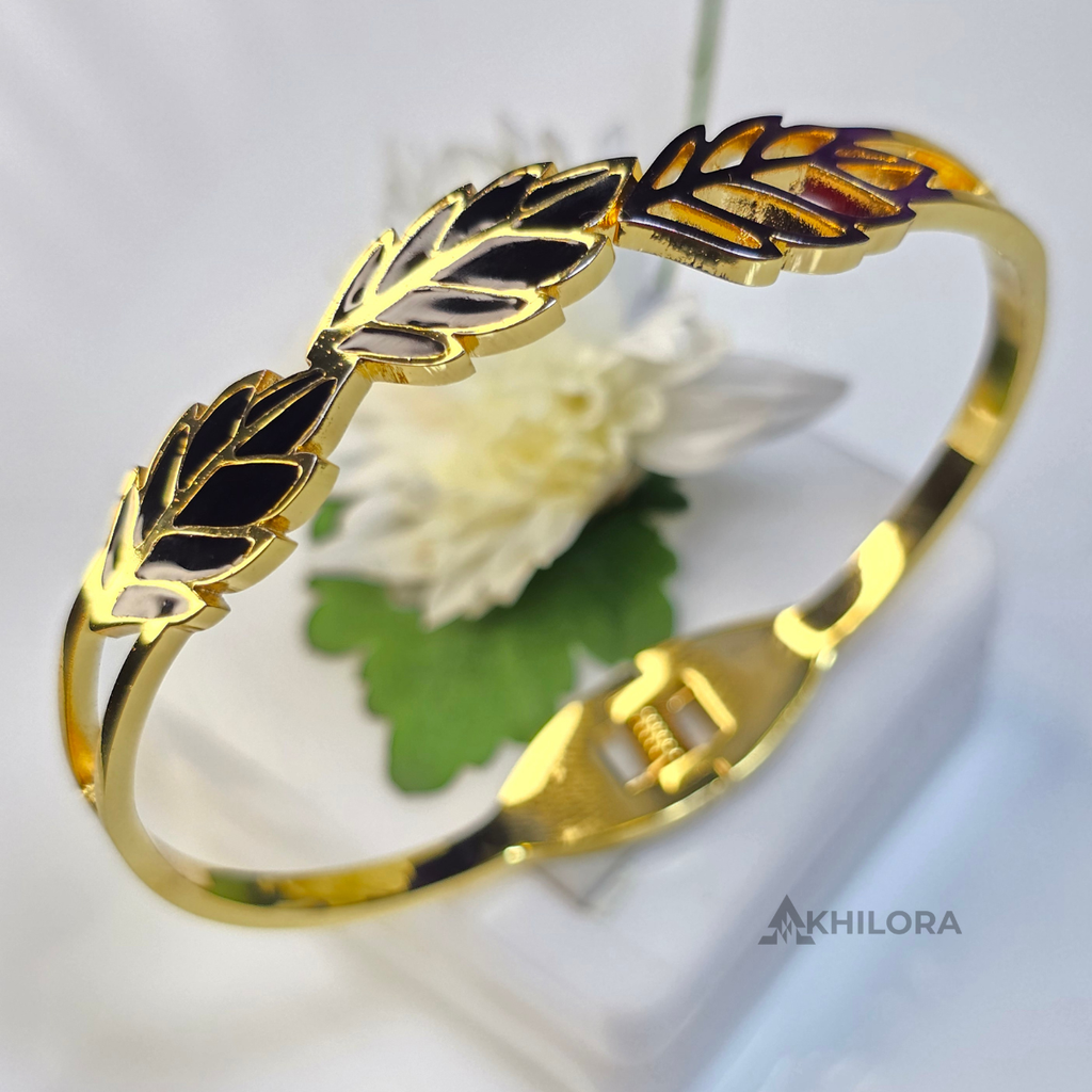 AK00158 - Laurel Leaf Gold-Plated Bangle with Black Enamel Inlay