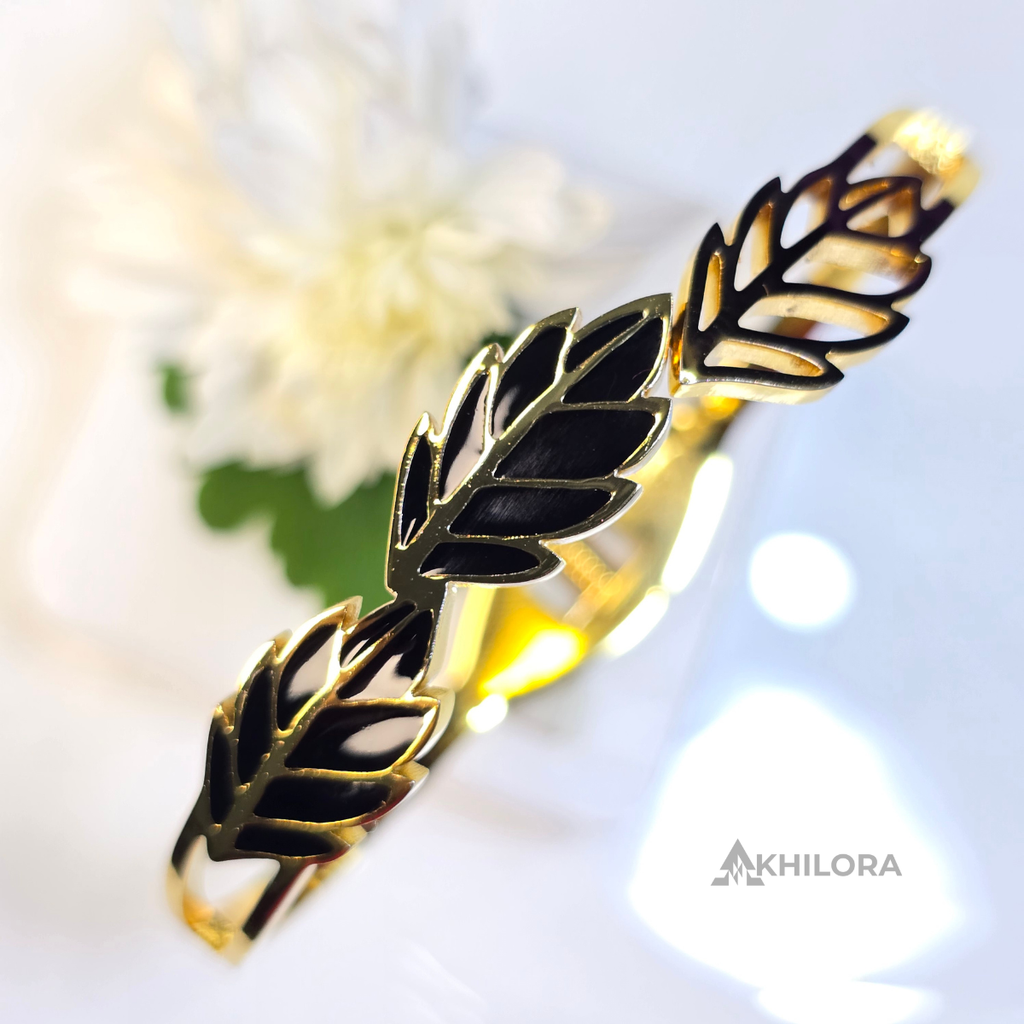 AK00158 - Laurel Leaf Gold-Plated Bangle with Black Enamel Inlay
