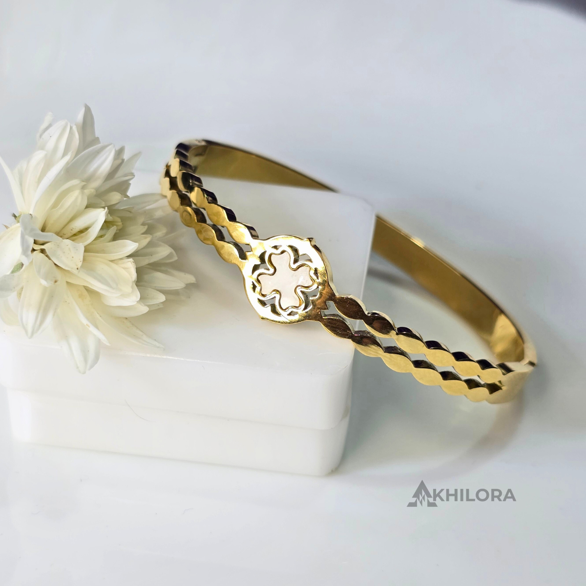 AK00186 - Orchid Cutout Floral Bangle – 18K Gold Plated