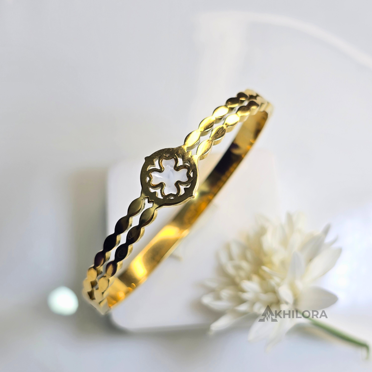 AK00186 - Orchid Cutout Floral Bangle – 18K Gold Plated