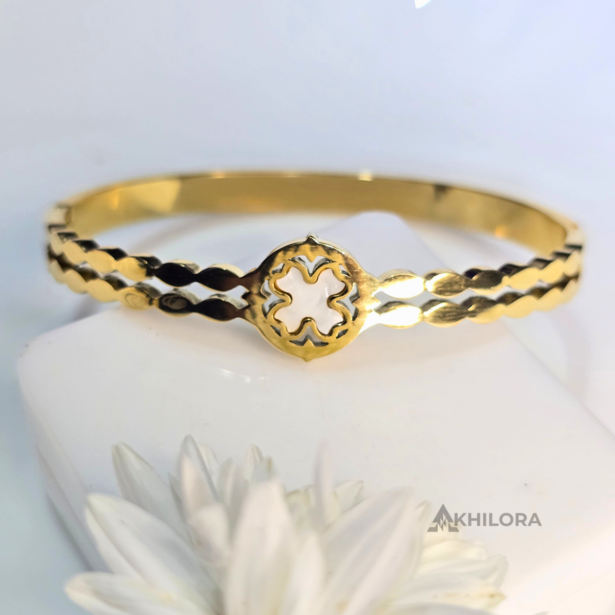 AK00186 - Orchid Cutout Floral Bangle – 18K Gold Plated