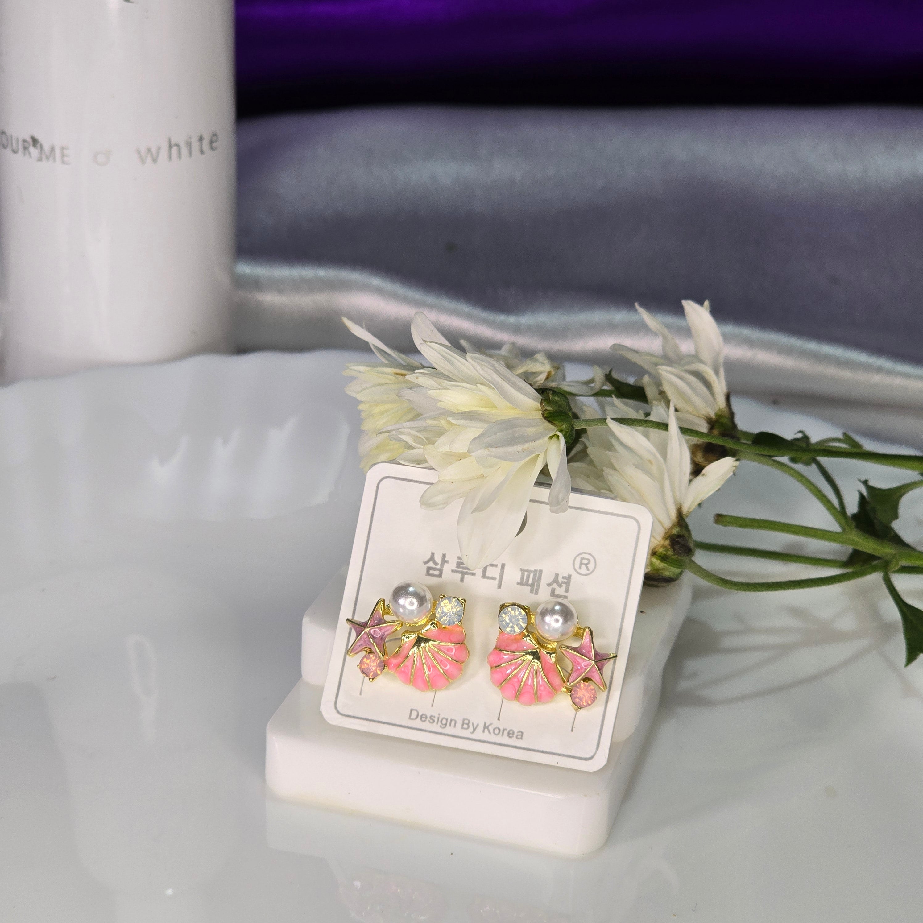 AK00062 - Oceanic Bloom Enamel & Pearl Stud Earrings
