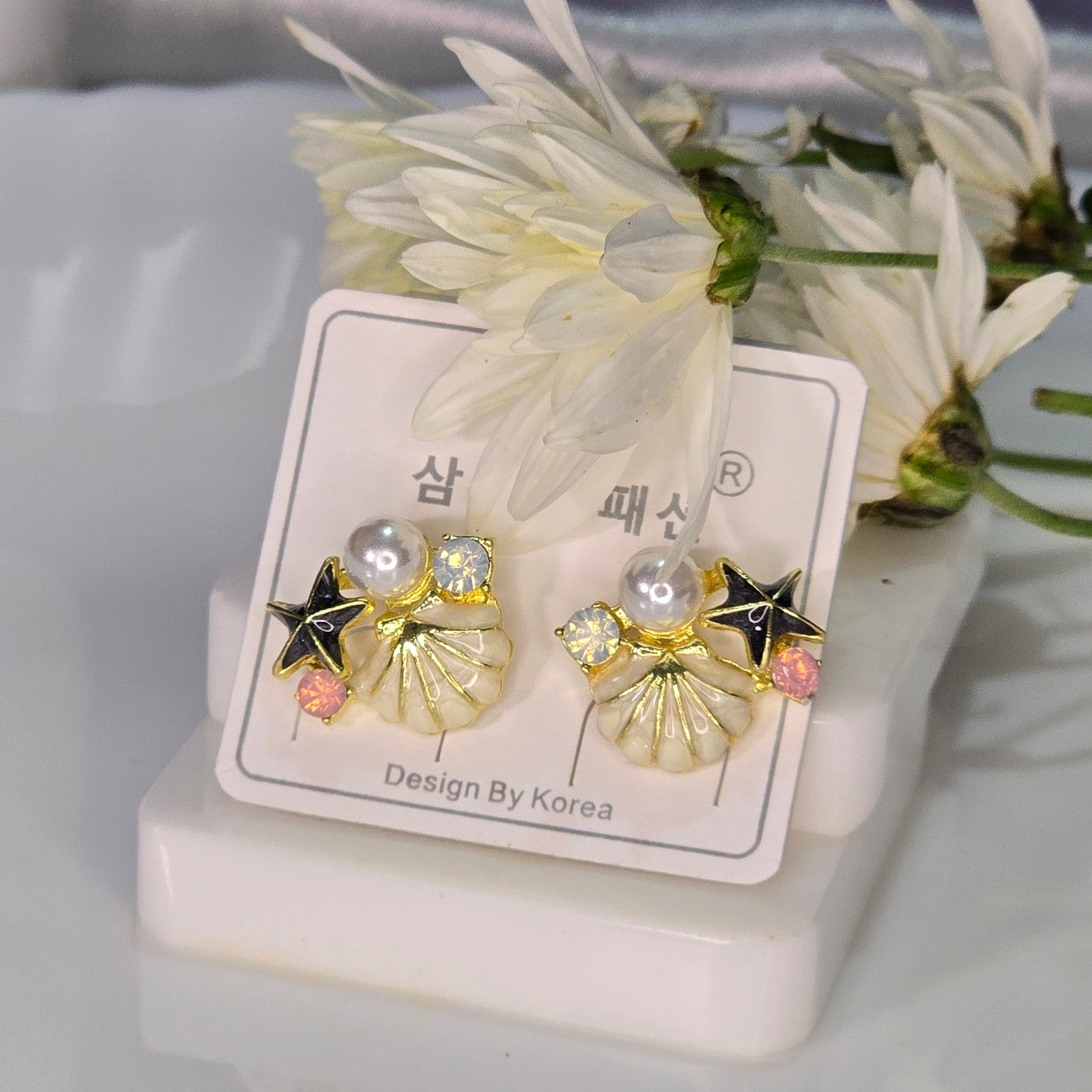 AK00062 - Oceanic Bloom Enamel & Pearl Stud Earrings