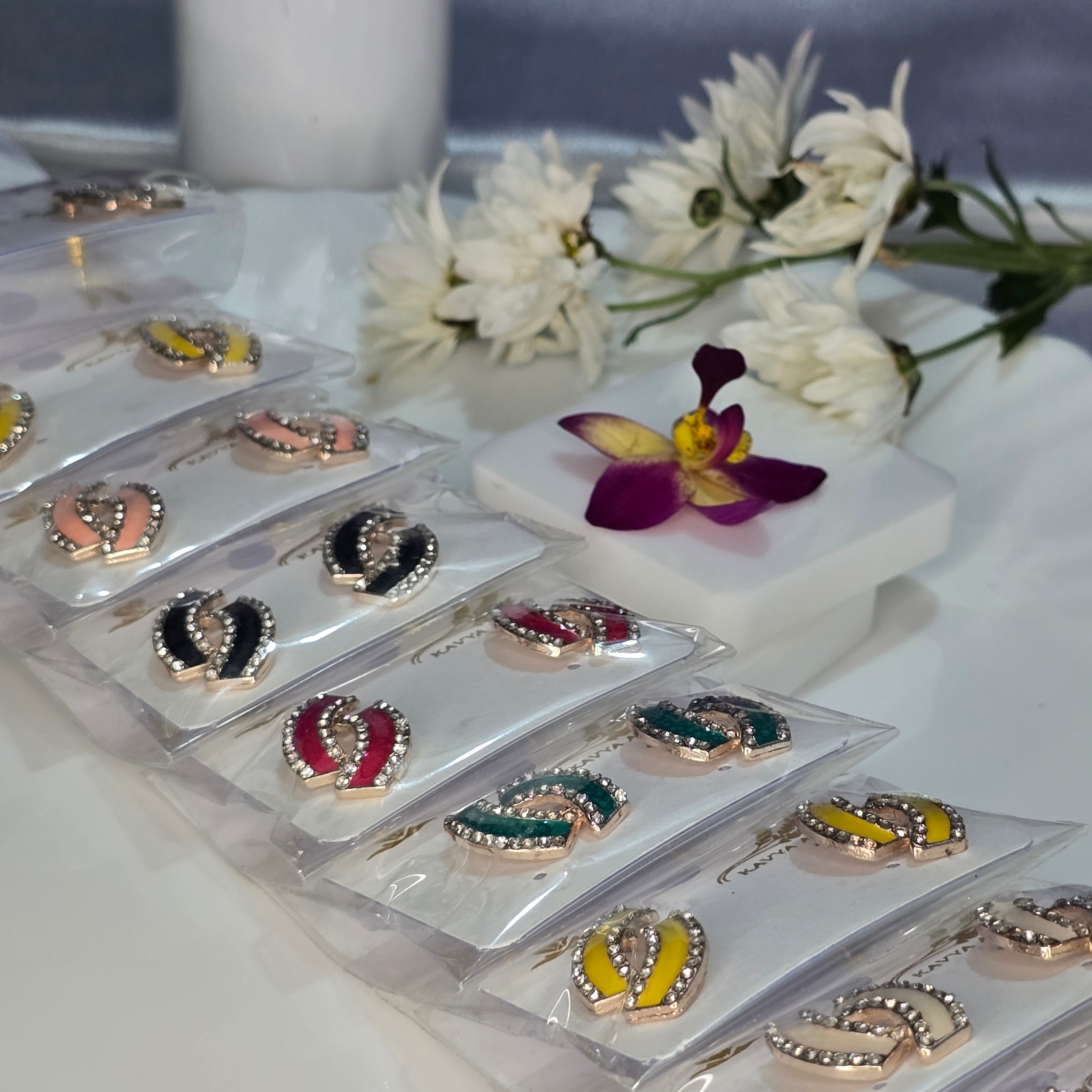 AK00065 - Swirl Stud Earrings Assorted Color