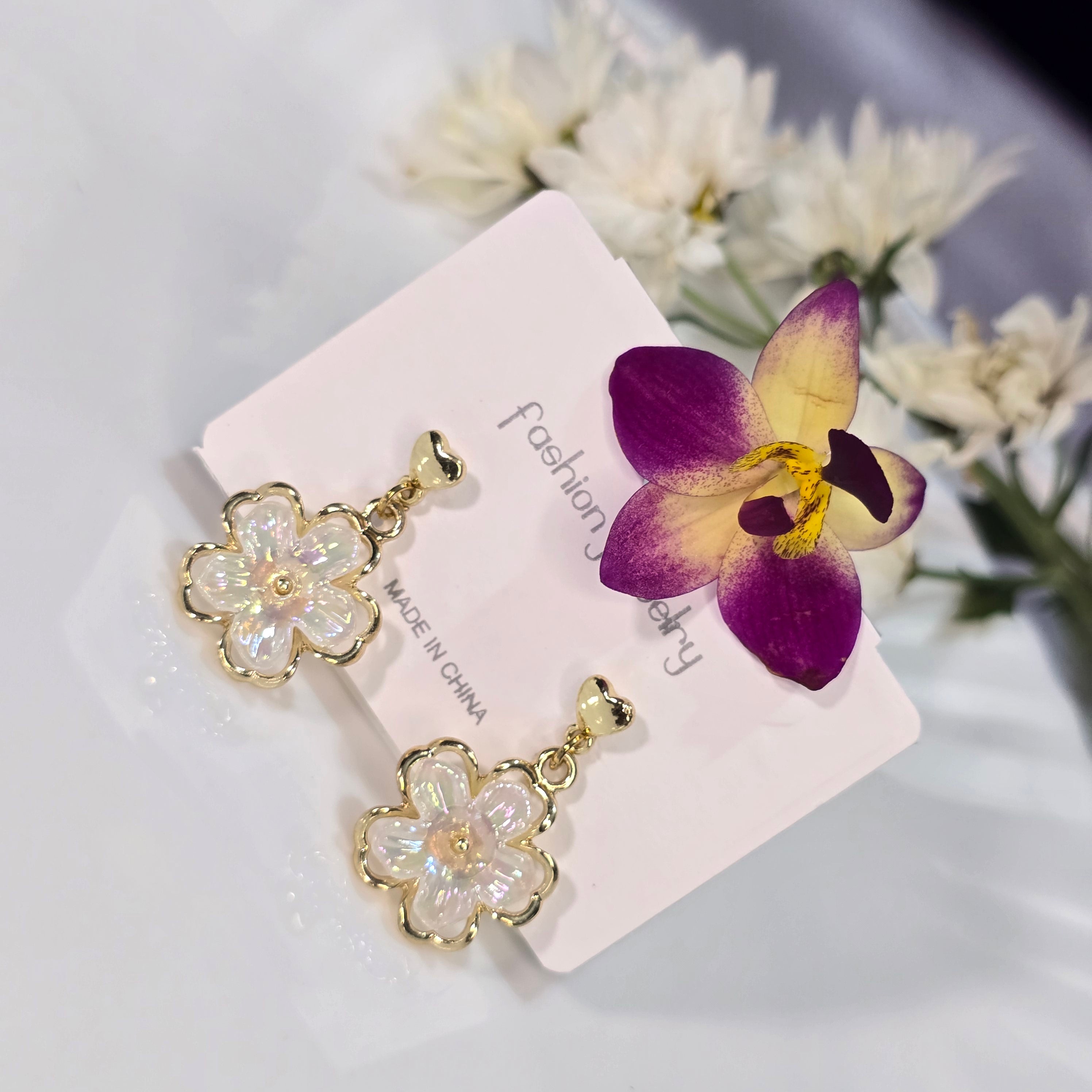 AK00070 - Pearl Bloom Iridescent Flower Drop Earrings