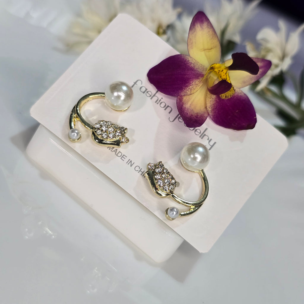 AK00073 - Elysian Tulip & Dual Pearl Curved Studs